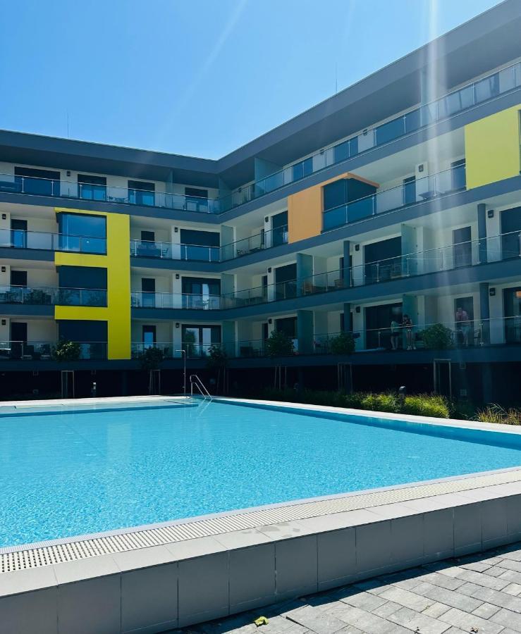 Medences Panoramas Balatom Apartman Siófok Zewnętrze zdjęcie